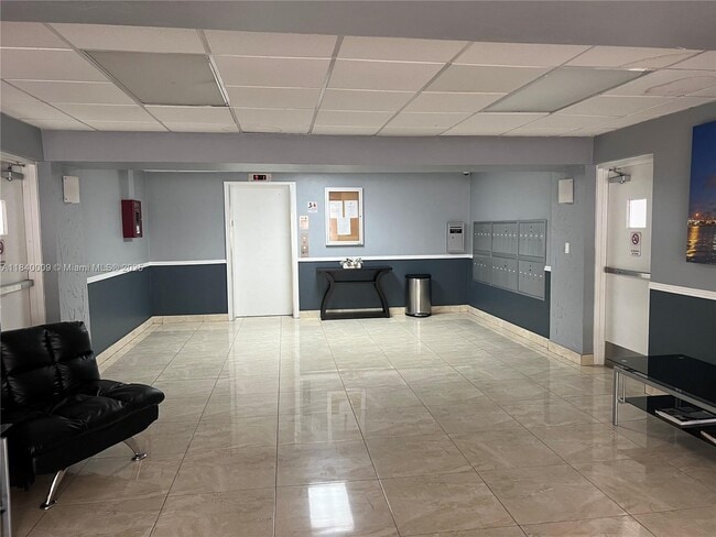 Foto del edificio - 7705 Abbott Ave