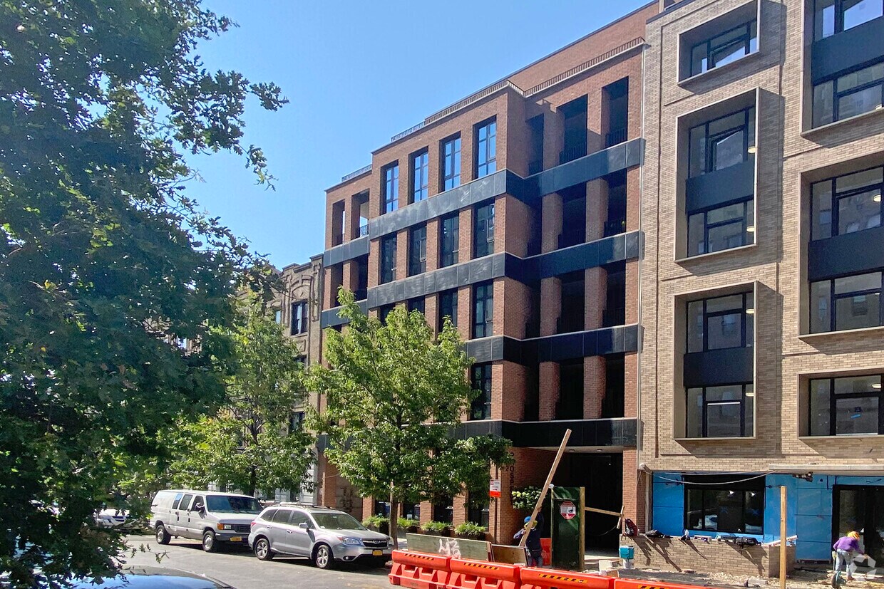 Building Photo - 552 Prospect Pl