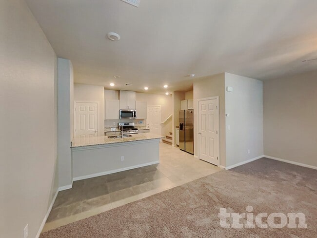 Foto del edificio - 7237 Halo Falls St