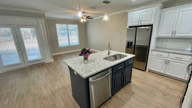 Building Photo - 10668 Washita Dr