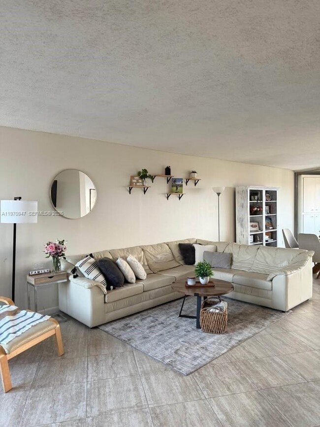 Building Photo - 6911 Environ Blvd