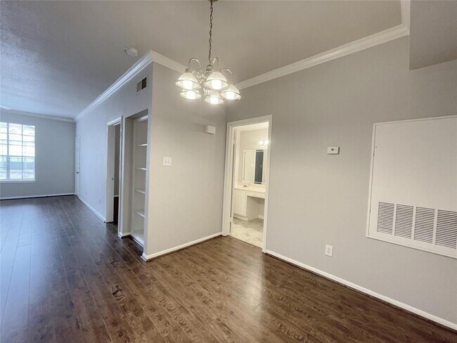Foto del edificio - 2255 Braeswood Park Dr