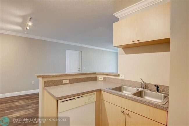 Foto del edificio - 1312 Villa Cir