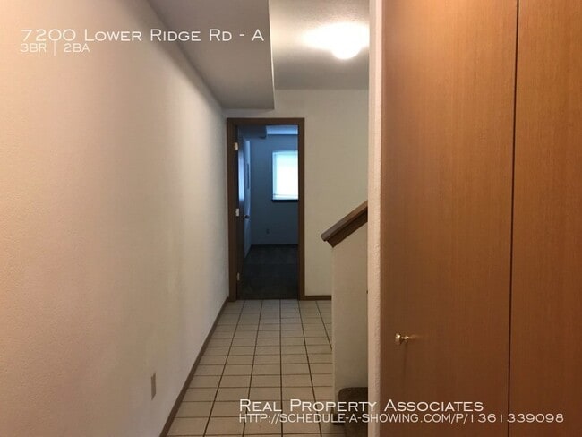 Foto del edificio - 7200 Lower Ridge Rd