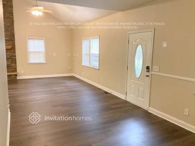 Foto del edificio - 2611 Meadow Ln