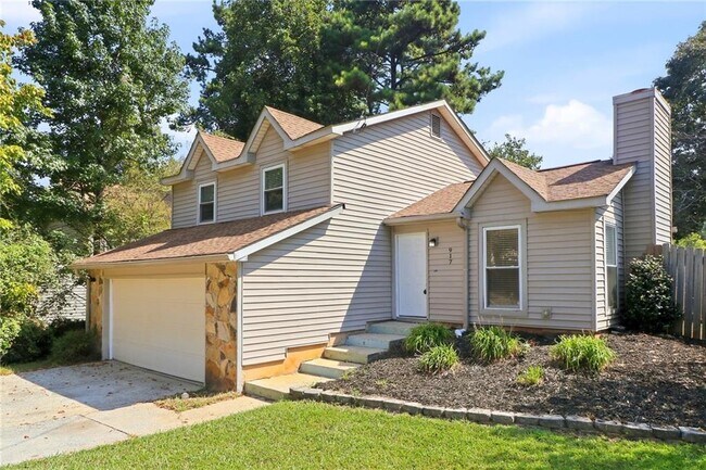 Building Photo - 917 Shiloh Ridge Run NW