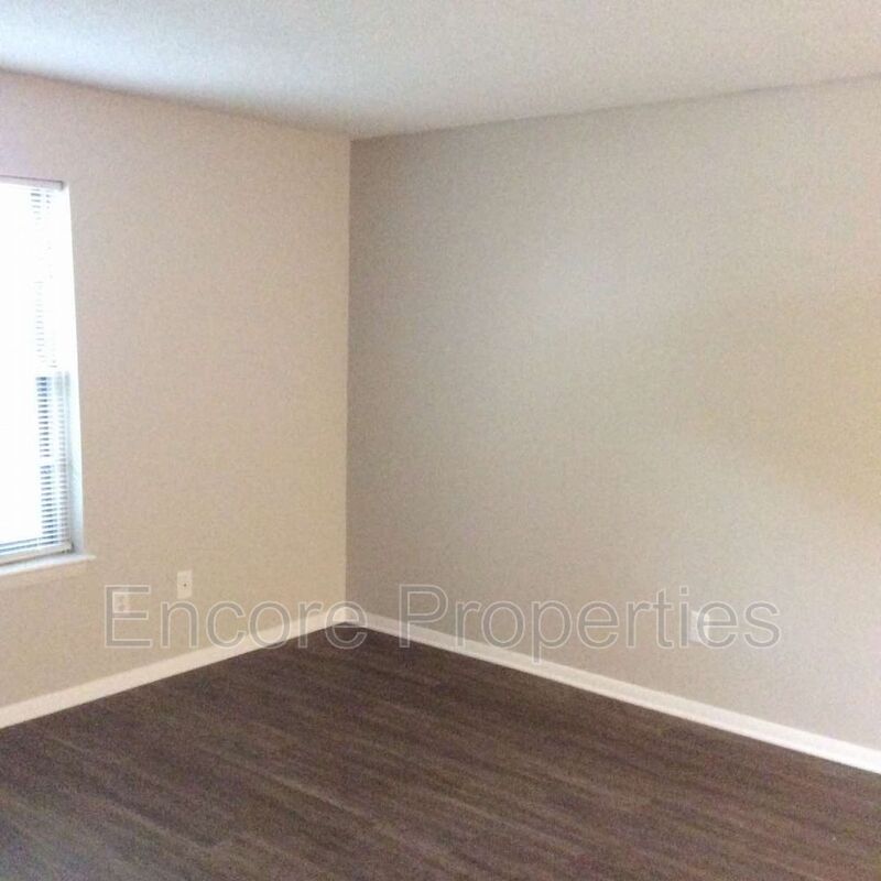 Foto del edificio - 5808 Falls of Neuse Rd