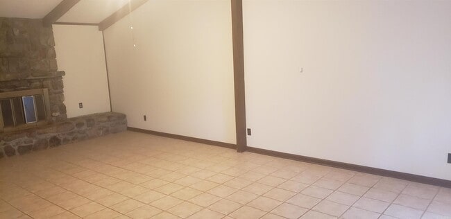 Foto del edificio - 11319 Ethan Allen Dr