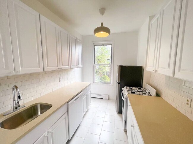 Foto del edificio - 72-45 60th Ln