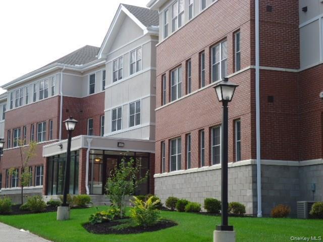 Foto del edificio - 77 Quaker Ave