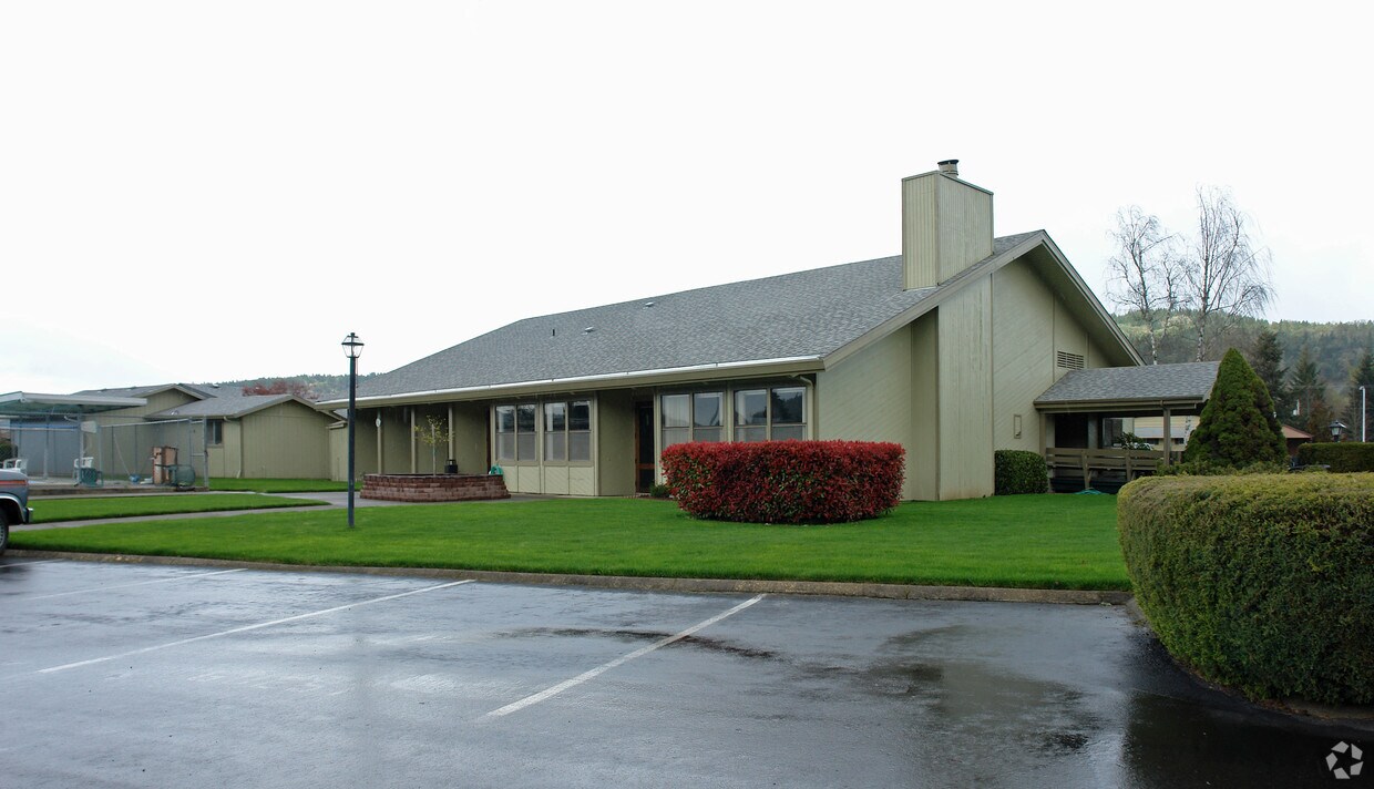Foto principal - 1200 E Central Ave