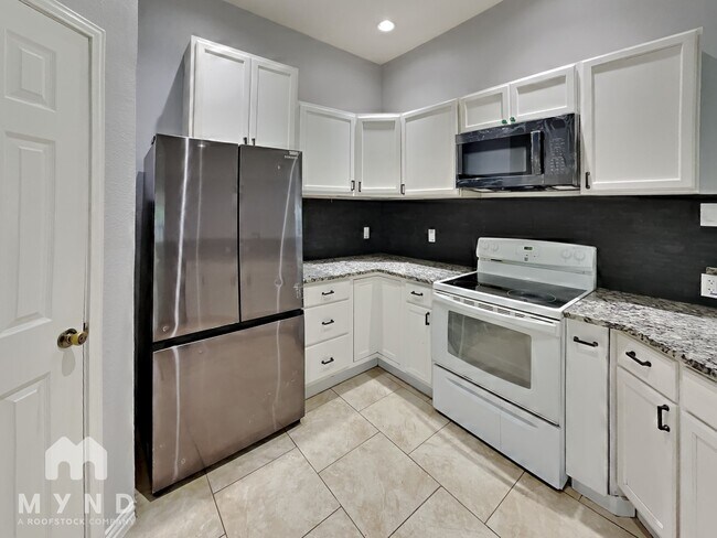Building Photo - 4730 E Frio Dr