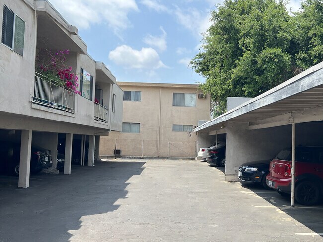 Aparcamiento - The Markwell Plaza