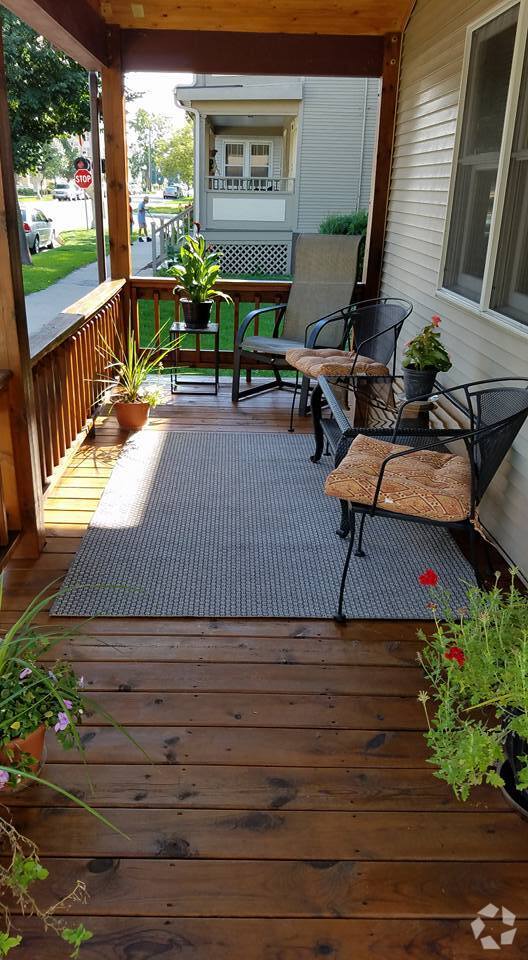 Front Porch - 544 W Wilson St