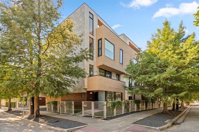 Foto del edificio - 2202 Whitney St