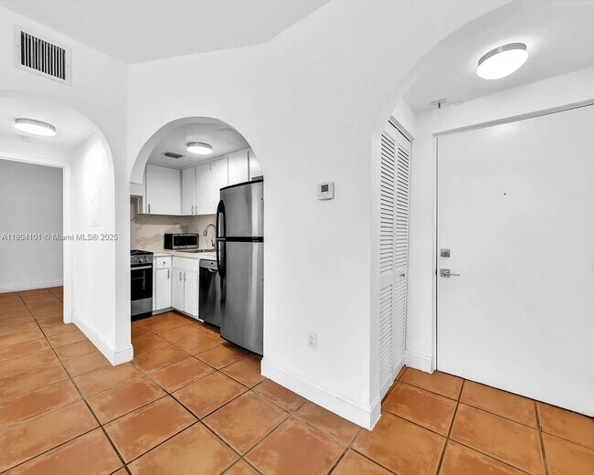 Foto del edificio - 1218 Drexel Ave
