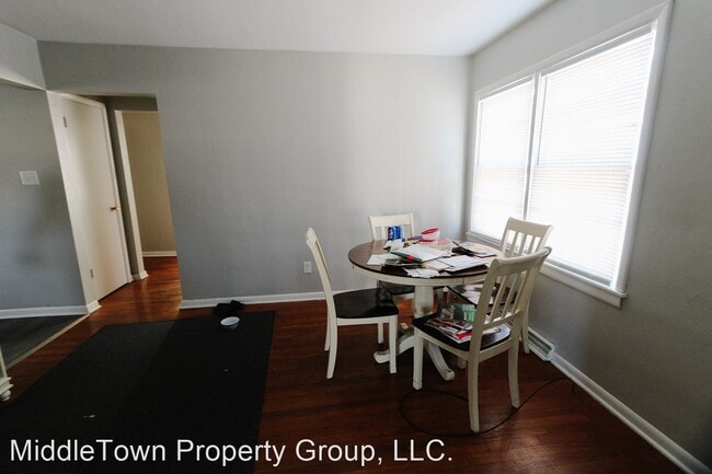 Building Photo - 2 br, 1 bath House - 921 W. Neely Ave