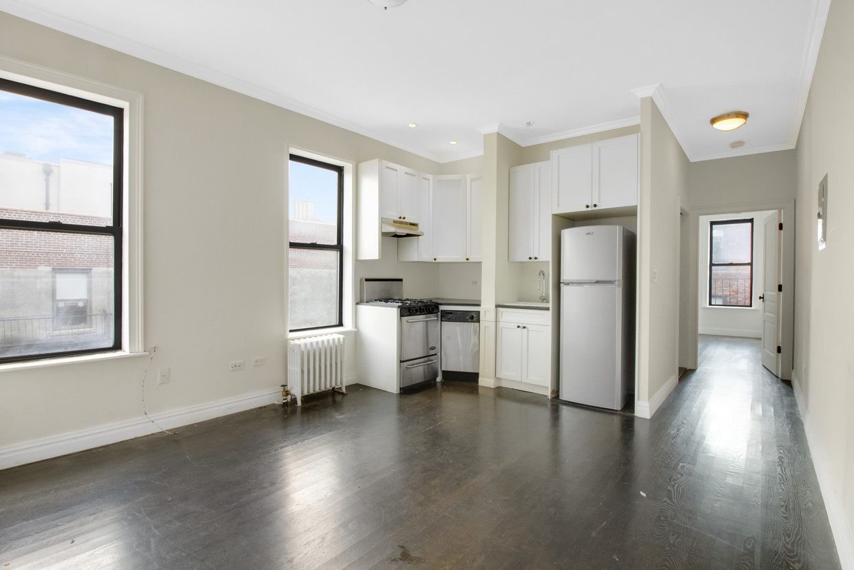 Primary Photo - 156 Sullivan St