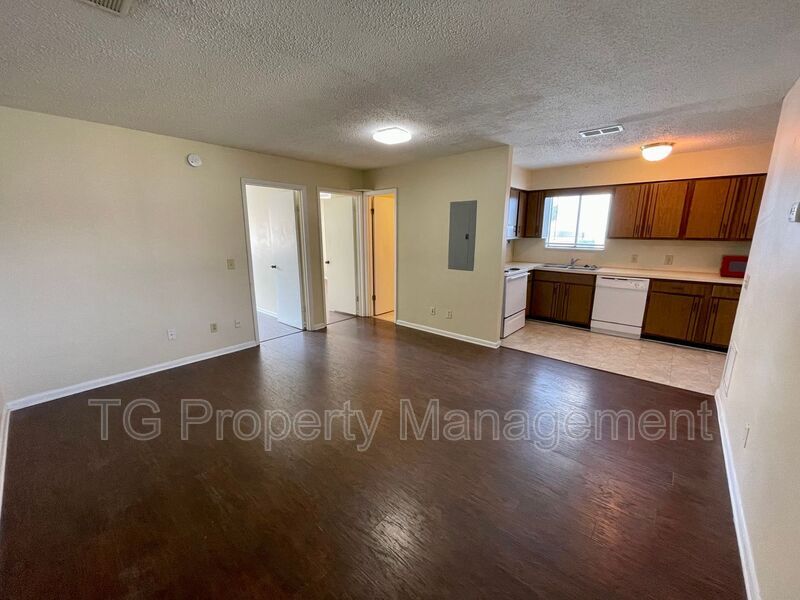 Primary Photo - 109 2nd St S