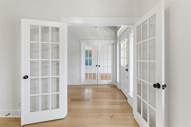 Foto del edificio - 943 E 50th St