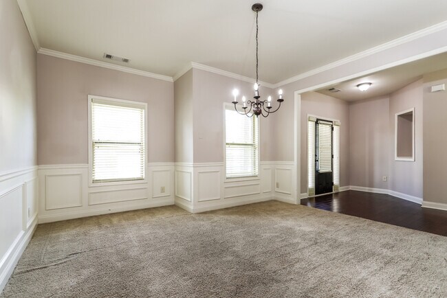 Foto del edificio - Great 5 Bed Home!!