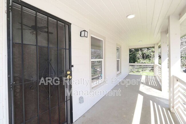 Foto del edificio - 1095 Ira St SW