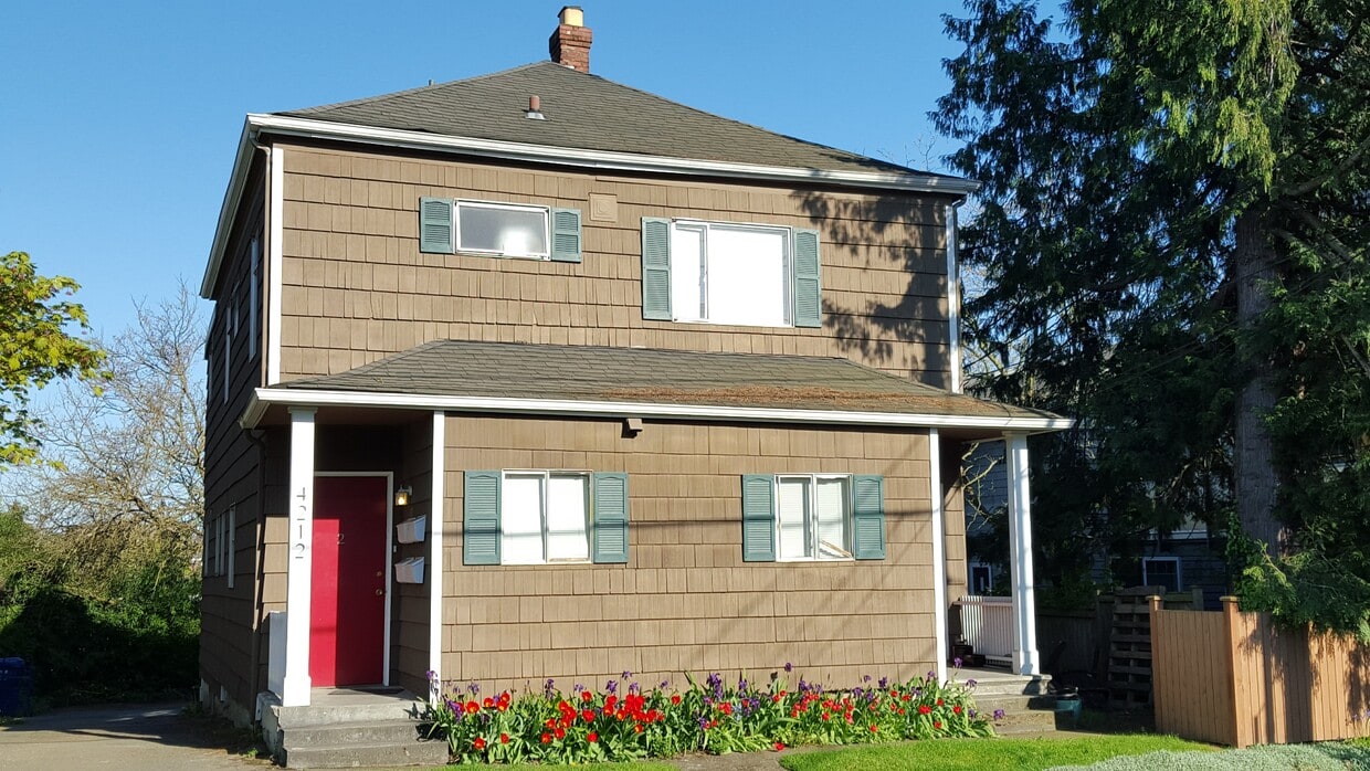 Exterior - 4212 Winslow Place North