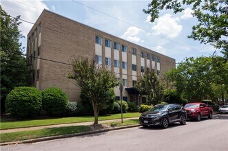 Building Photo - 1005 Woodrow Ave