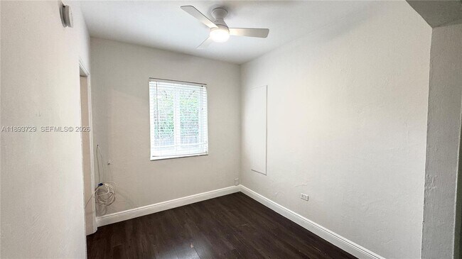 Foto del edificio - 11105 NE 9th Ave