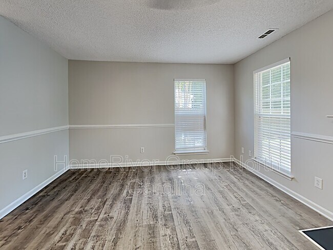 Building Photo - 3411 Southern Ginger Dr