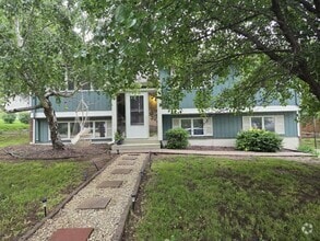 Building Photo - 609 Wheatland Dr