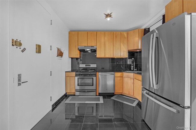 Foto del edificio - 2155 Daly Ave