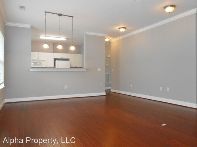 Building Photo - 3 br, 2 bath House - 15 B Oakhurst Ave