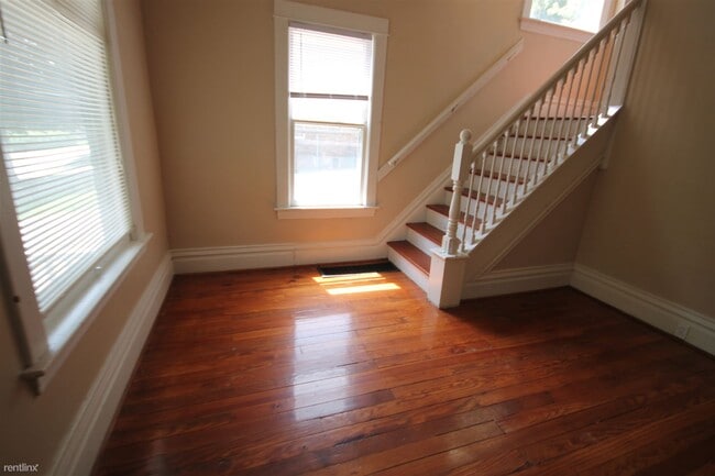 Building Photo - 4 br, 2 bath House - 922 Davis St 922 Davis