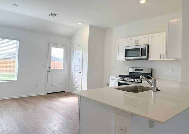 Foto del edificio - 16208 Lovers Ln