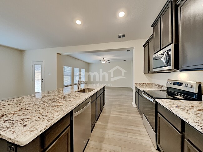 Building Photo - 7937 Cactus Plum Dr