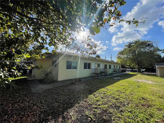 Building Photo - 8321 NE Miami Ct