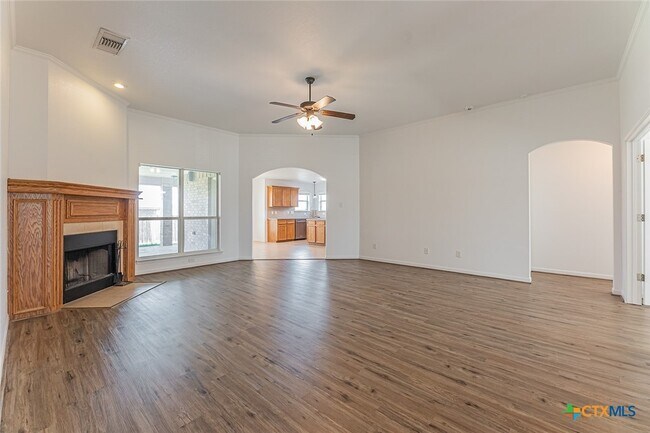 Foto del edificio - 3603 Salt Fork Dr