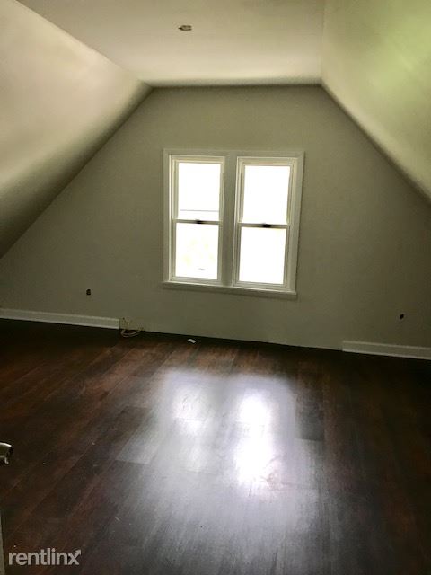 Building Photo - 114 Hurlburt St