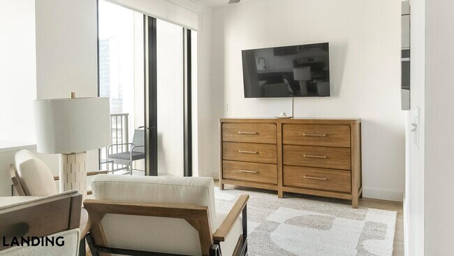 Foto del edificio - 1007 S Mint St