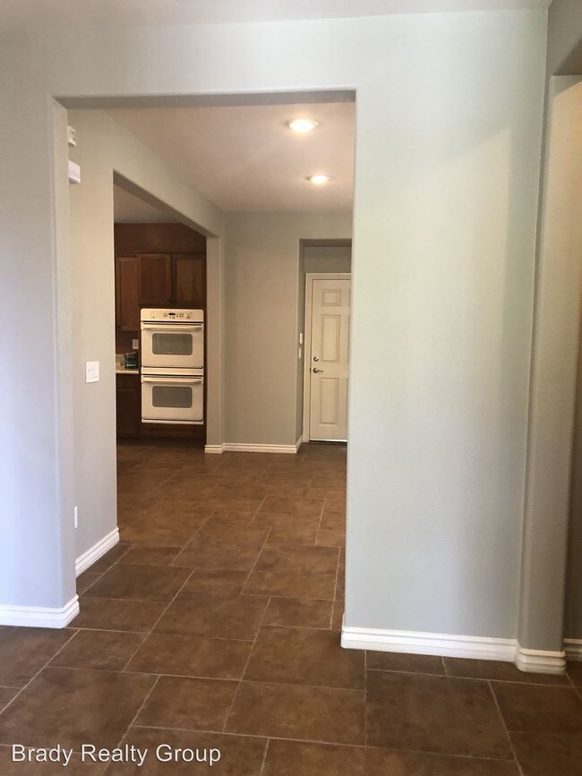 Building Photo - 3 br, 3 bath House - 2077 Danzinger Place