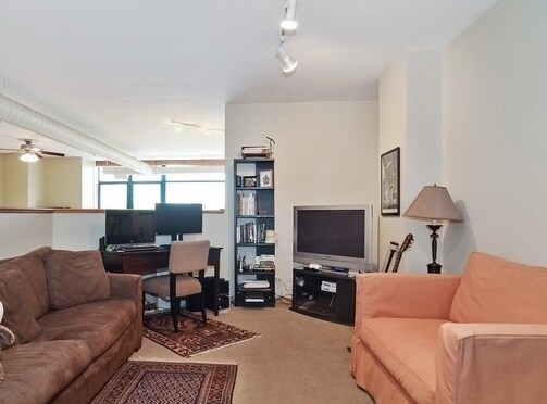 Foto del edificio - 2600 N Southport Ave