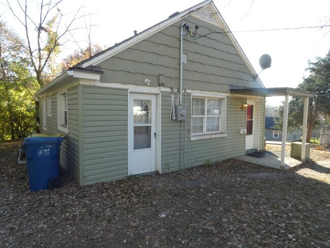 Foto del edificio - 10620 N Locust Ct