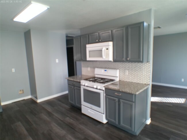 Building Photo - 10133 Teneha Dr