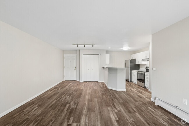 1BR, 1BA - 773SF - Living Room - Chapel Valley