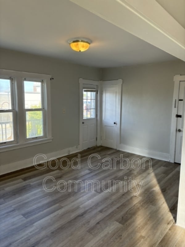Building Photo - 2273 Delaware Ave
