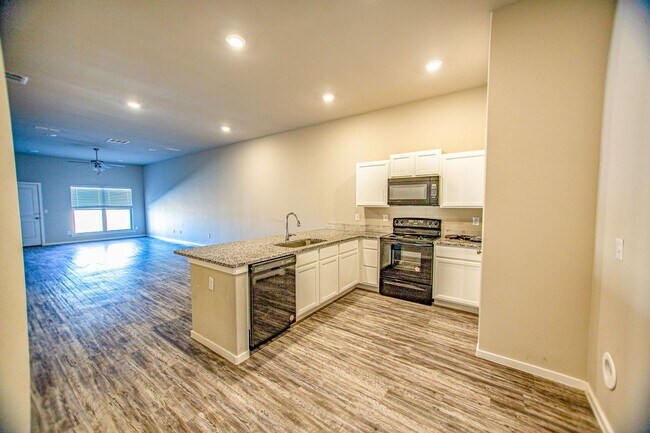 Foto del edificio - Willowbend - 2112 Langford Ave