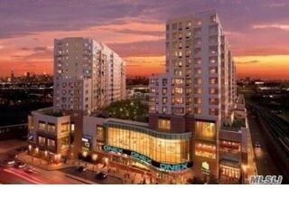 Foto principal - 4026 College Point Blvd