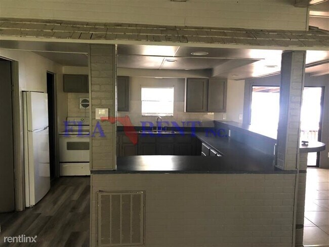 Building Photo - 20250 E Colonial Dr