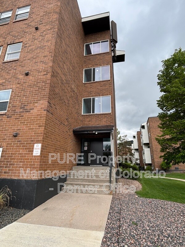 Foto del edificio - 1150 Golden Cir